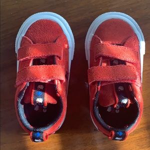 Hello Kitty Converse